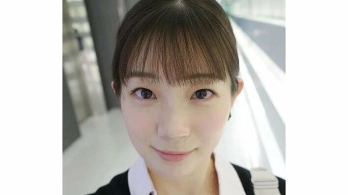 足立梨花 購入した念願の高級ジュエリー身につけた姿を披露！笑顔を浮かべた気品あふれるショットに反響「最高に似合ってます♡」