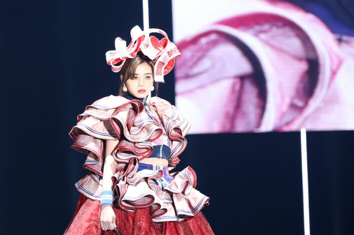 池田エライザの女王感あふれる姿に釘付け！山下美月 あの 岩瀬洋志 山