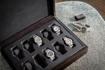 時を纏う芸術品にふさわしい、静謐なる贈り物。CECCOTTI COLLEZIONIのウォッチボックスが叶える、至高のクリスマスギフト