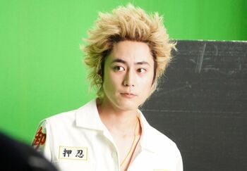 間宮祥太朗“ダブル不安”のワケ「学ラン」と「特攻服」の演じ分けを披露