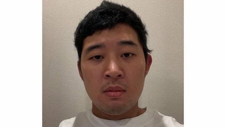 「髪伸びました」→「そう伸びるんや笑」“アニメキャラ”のような強烈ヘアスタイルに反響！四千頭身・後藤拓実のニヤッと自撮りショット公開