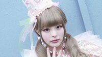 「歩いてる」きゃりーぱみゅぱみゅ 1歳我が子との“パリお散歩”ショットを公開！仲良く手をつないだ後ろ姿に「むっちり感たまらなく可愛い」