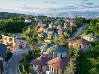 ニジゲンノモリ×MKタクシー 関西ターミナルと淡路島をつなぐラグジュアリーヴィラ『GRAND CHARIOT北斗七星135°』宿泊者限定「定額送迎＆貸切ハイヤー特別プラン」