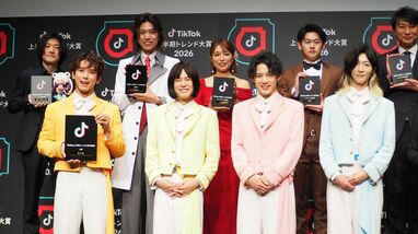 モナキ おヨネのDNAがじんに伝染！？公衆の面前での大胆行為にサカイJr