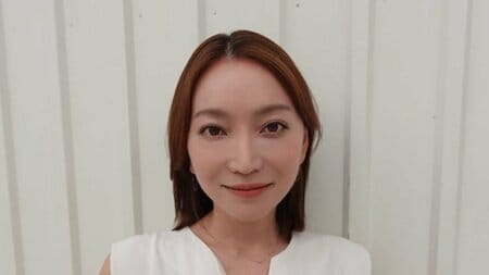 加藤綾菜 雰囲気ガラリなイメチェン姿を披露！新ヘアスタイルに黒縁メガネ＆秋色リップ姿に「めっちゃ綺麗」「素敵です♡」