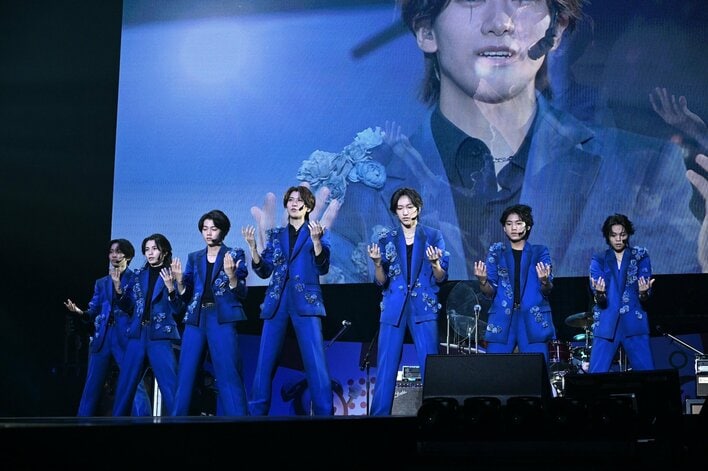 【独占&写真54枚】‟最上級“なフレッシュさで会場を魅了!CLASS SEVENが爽やかにオープニングアクトを飾る『めざましライブ2025』
