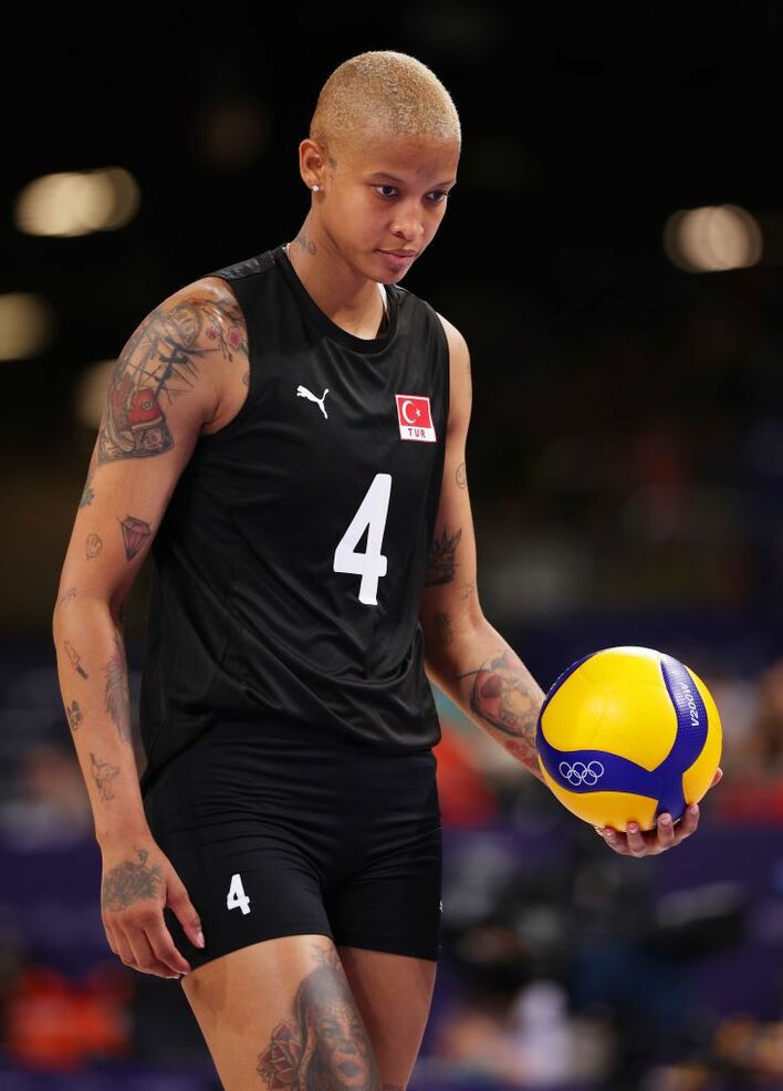 カッコ良すぎ”身長194㎝トルコのバレー選手の虜になる人が続出