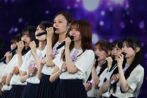 乃木坂46菅原咲月 大粒の涙こぼし4代目キャプテン就任へ決意語る 現キャプテン・梅澤美波も涙が頬を伝う「このグループを守っていく覚悟もあります」