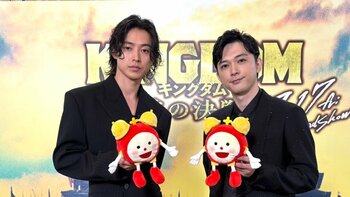 【独占】山﨑賢人＆吉沢亮が仲良しトーク！「変わらないところは人柄」シリーズ共演8年の思いと最新作にかける決意 映画『キングダム 魂の決戦』