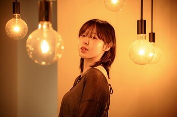 「すずめ」の抜てきから3年、22歳のシンガーソングライター十明の成長と変化とは？野田洋次郎との共同作業は「想像力を膨らませるきっかけを与えてくれる」