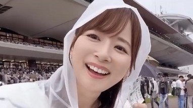 「めっちゃ食べてる」皆藤愛子 近距離もぐもぐショット公開！競馬合間にラム肉やデザートなど函館グルメを堪能「ザンギかぶりつき素敵」