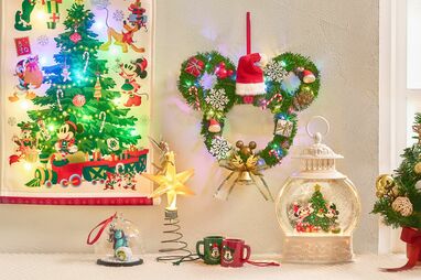 印象のデザイン ディズニー】サンタ姿のミッキーなど飾れるクリスマス限定グッズ キャラクターグッズ