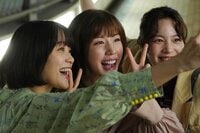 「解像度高くて震える」「mixi懐かし過ぎるw」35歳の麻紀（仲里依紗）たちに同世代から共感殺到！『Tokyo middle 30』