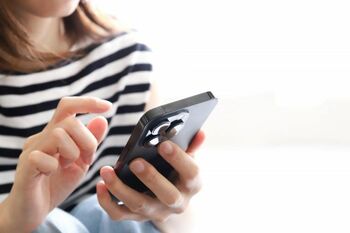 鈴木あきえ「スマホで『よ』と打ったときの予測変換で…」大人になったと感じた瞬間