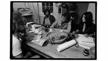 ジョン・レノン生誕80周年記念！オノ・ヨーコと歩んだ道程を紹介したドキュメンタリーを日本初放送