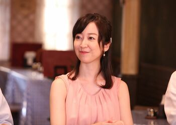 20年後のかおりは黒川智花！クラスのマドンナは夢に生きるアラサー女子に