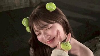 「眼福です」吉川愛 スンスングッズを身に着けて自撮りショット！さらにディズニー満喫や“推し活”を楽しむ姿に「オタ活してて尊い」