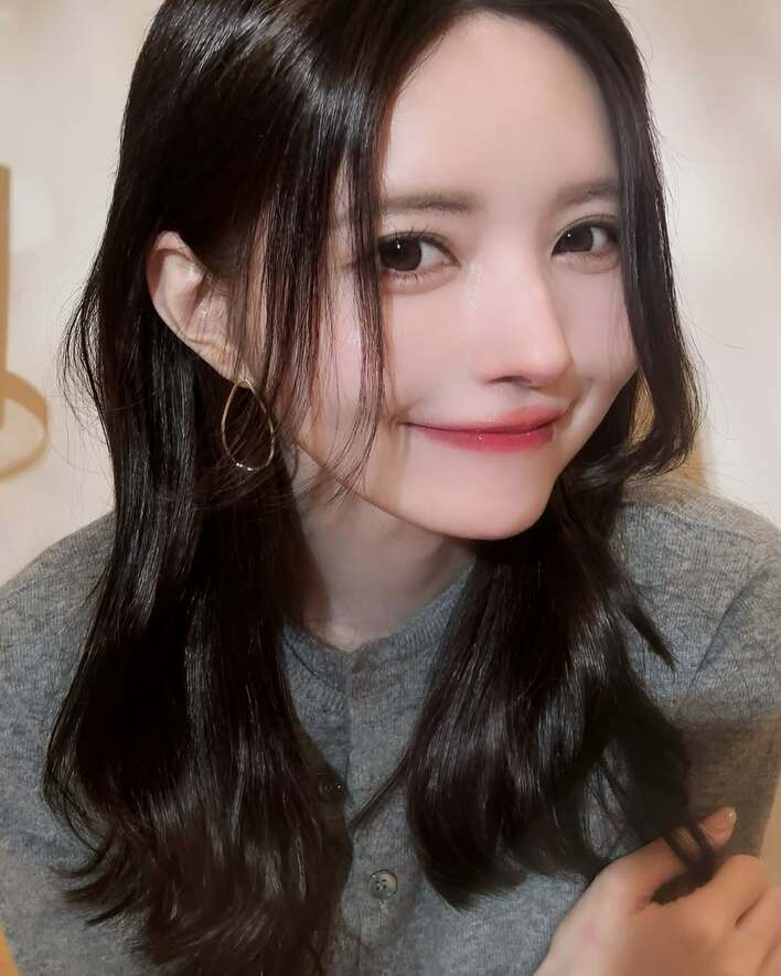 透明感えぐ」益若つばさ(39) 初のブロンドヘアにイメチェン！ゆる巻き