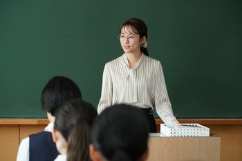 「恋愛教えてぇぇーー」「個人授業してほしい」愛実（木村文乃）とカヲル（ラウール）の約束にSNSキュン！『愛の、がっこう。』