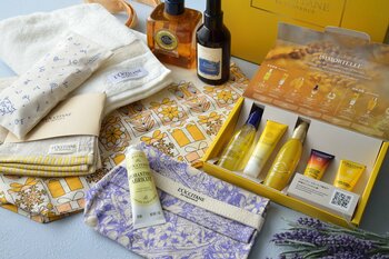 【ホテル椿山荘東京】L'OCCITANE×ホテル椿山荘東京 10月1日以降ご提供のステイプランやディナーでロクシタン新フレグランスコレクション「ART OF SCENT」の製品を含むギフトをプレゼント
