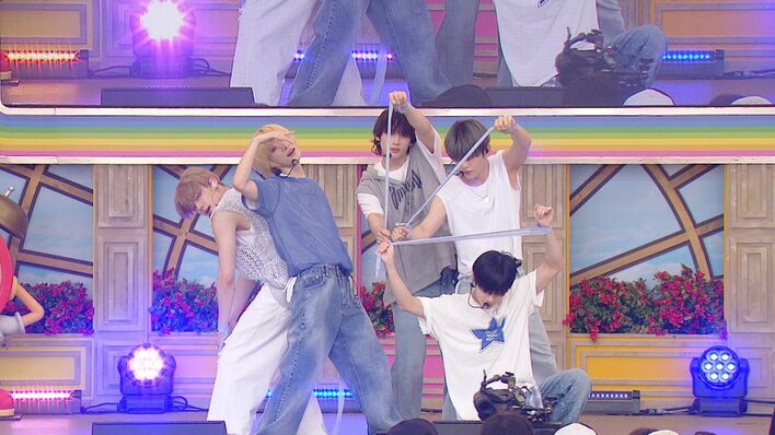 美品】 TXT めざましライブ 誓い5人コンプ 会場限定トレカ K-POP