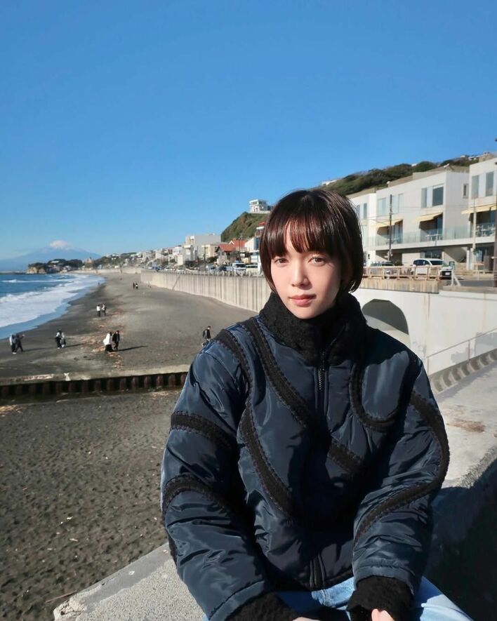 疲れ飛んだ！」佐藤栞里 バッサリカットでショートにイメチェン！透明