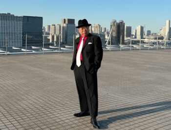 出川哲朗 昔から憧れていたという探偵になって小宮浩信をガチ尾行！