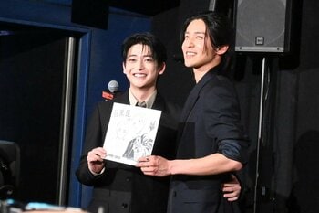 目黒蓮 原作者からのサプライズに「めっちゃうれしい！どうやってカナダに持って行こう」と感激！映画『SAKAMOTO DAYS』