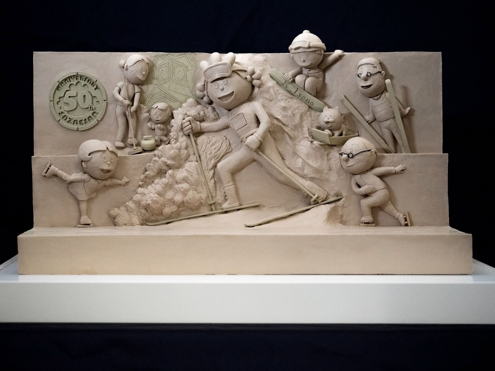 高さ13m超！2020年のさっぽろ雪まつりに、サザエさん一家が大雪像で