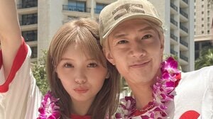 ばんばんざい・ぎし＆桜井美悠 ハワイでの華やかな挙式の様子に反響！長男がリングボーイで大泣き＆幻想的なサンセット親子ショットに「オシャレ家族すぎる」