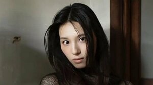 元乃木坂46・相楽伊織 曲線美際立つ水着姿や黒シースルー衣装を披露！落ち着いた色気をまとった姿を凝縮したデジタル写真集『Afternoon Blur』発売