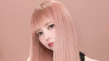 益若つばさ　ベトナムでピンク一色！ツインお団子＆アオザイ姿を披露「別次元の美しさと美しさ」とファンも思わずうっとり