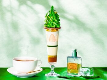 メズム東京、オートグラフ コレクション 雪景色と北欧の森をイメージした白苺と森フロマージュの「レイヤード・パフェ」