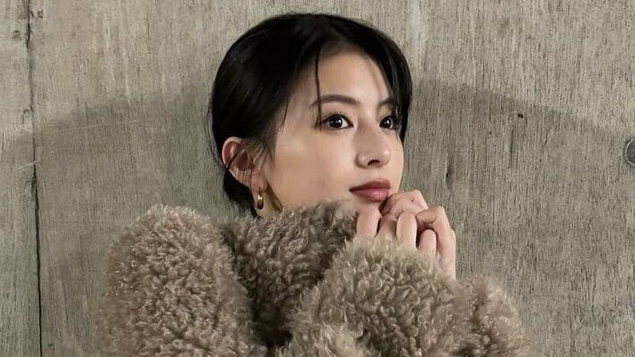 「冬も大優勝」出口夏希 モコモコ姿での上目遣いショット披露！つぶらな瞳で見つめる姿に「心臓破裂しそう！」「目の保養」とファン悶絶