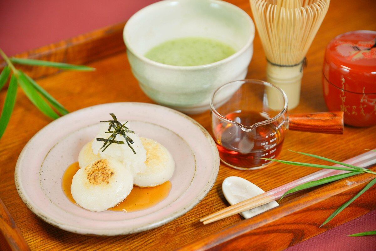 毎月10日は半兵衛もちの日♪ 12/10(水)は『みぞれ揚げもち』が半額の