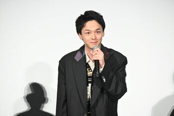 中村倫也「スーパー憧れの人。能力がすさまじい」日村勇紀との共演に喜び