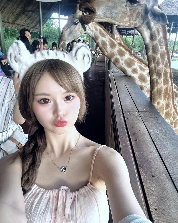 ティーンのカリスマ・さくら「ちゅーされた」念願のサファリワールドで