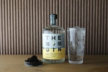 エシカル・スピリッツが共同開発したPRONTOオリジナルジン『THE 珈琲 GIN』、一部を除く全国のPRONTO店舗に展開