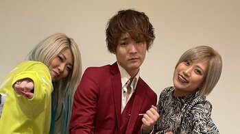 ぱーてぃーちゃん・金子きょんちぃ 納車されたベンツの“ギャルな内装”公開！ライトでネオンに光ったかわいらしい空間に「イケてる」