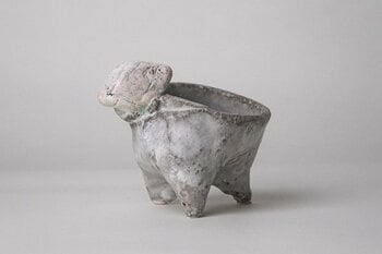 アートとクラフトの領域をつなぐ──「石を積む文化」から着想を得た陶作品。パク・イェリム個展『しりとり』を東京・上石神井のアートスペースCOMPACT41で開催