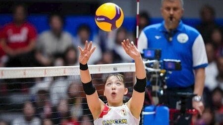 バレーボール日本代表・関菜々巳 「セッターとしても世界一になりたい」研究し尽くした“ナナミイロのトス”でチームをロス五輪へ導く【VOLLEY BαLL with α】