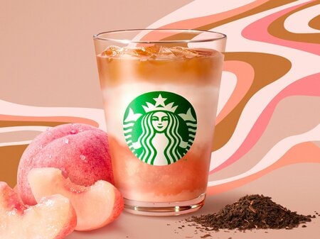 【スタバ】ごろっとピーチ果肉×クリーミーティー　夏気分を最高に高める贅沢デザートドリンクが登場！