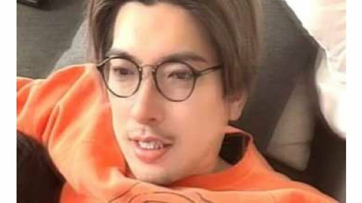 まるで鏡映し！？りんたろー。長男とのラブラブ親子2ショット披露 そっくりな姿に反響「幸せオーラが出てる」「とっても素敵」