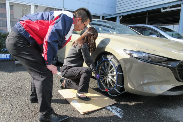 【JAF広島】突然の雪や路面凍結に備える！タイヤチェーン取り付け教室を開催します