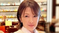 吉瀬美智子 13歳長女とアフタヌーンティーを満喫！爽やかな白シャツ姿で優雅なひとときを過ごすオフショットに「ドラマのワンシーンのよう」