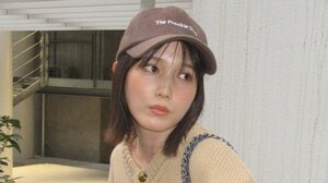 「美脚すぎ」本田翼 ミニスカ×ストッキングの私服姿でオフショ連発！萌え袖でおちゃめなポーズを決める様子も「何気ないのにオーラがすごい」