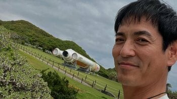 沢村一樹 妻との“デート”2ショット公開！「カミさんが海を見たいと言うので…」夫婦で出かけた際の仲睦まじい姿に「愛妻家ですね」「憧れます」