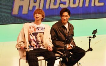 元日深夜に何が！？Snow Man もびっくり 全編スマホ撮影＆MCが謎キャラ番組とは