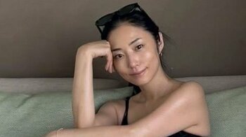 「女神マーメイド降臨」MEGUMI 宮古島で妖艶な美スタイル披露 大自然の中泳ぐ姿に「ずっとキレイで憧れです！」