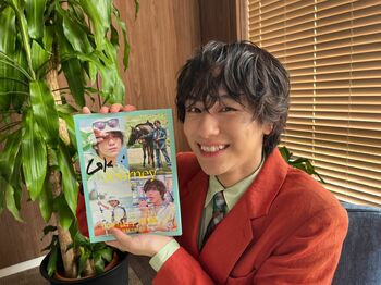 山下幸輝 ハワイのアクティブスポット体験まとめた旅行ガイドブック発売  スカイダイビングにも挑戦【サイン本プレゼント 受付終了】